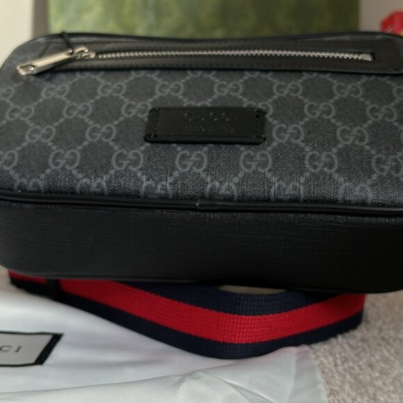 AUTHENTIC Gucci Cross body bag - Picture 1 of 2